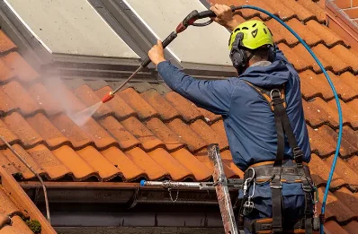 Démoussage et hydrofuge de toiture à Aujeurres
